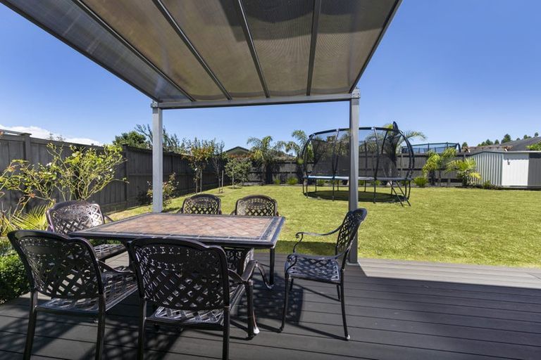 Photo of property in 7 Sir Lincoln Drive, Kumeu, 0810
