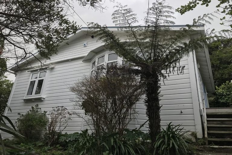 Photo of property in 49 Clyde Street, Island Bay, Wellington, 6023