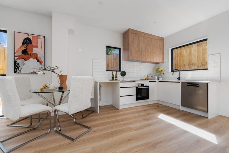 Photo of property in 6/18 Dellwood Avenue, Henderson, Auckland, 0612