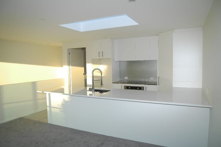 Photo of property in 3/2 Matatua Road, Raumati Beach, Paraparaumu, 5032