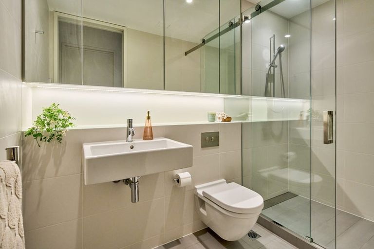 Photo of property in Clyde Quay Wharf, 2b/6 Clyde Quay Wharf, Te Aro, Wellington, 6011