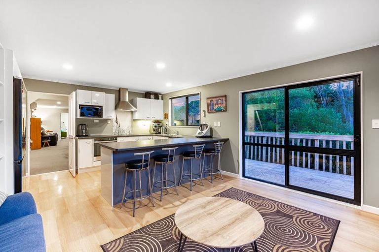 Photo of property in 48 Sailmaker Close, Whitby, Porirua, 5024