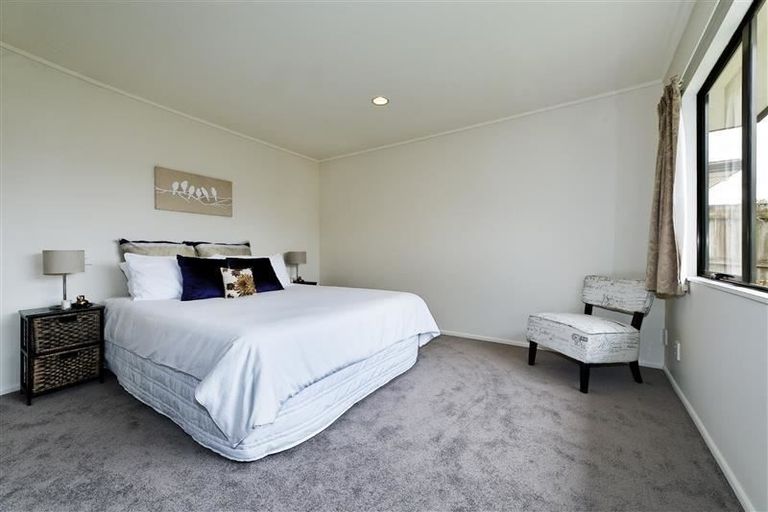 Photo of property in 19 Starlight Cove, Hobsonville, Auckland, 0618