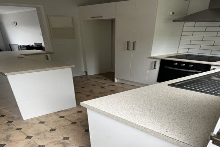 Photo of property in 3/49 Mandalay Terrace, Khandallah, Wellington, 6035
