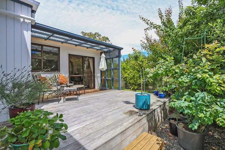 Photo of property in 15 Golding Road, Taradale, Napier, 4112