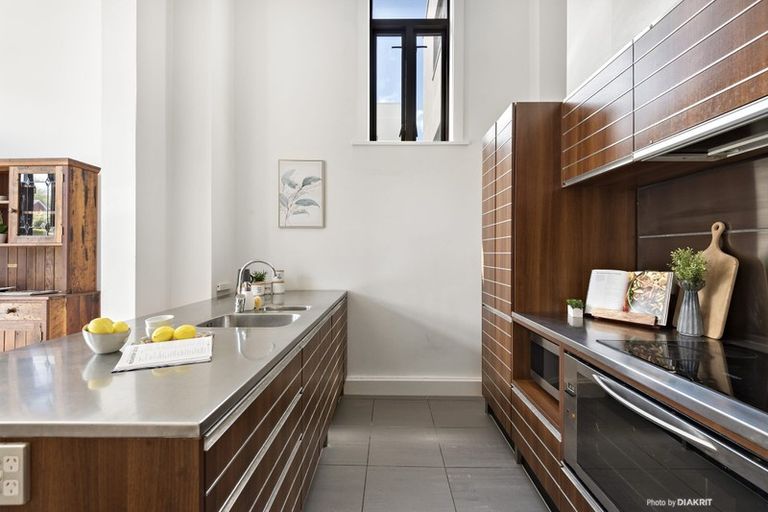 Photo of property in Augusta Apartments, 7/254 Willis Street, Te Aro, Wellington, 6011