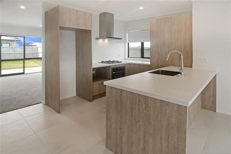 Photo of property in 92 Te Napi Drive, Takanini, 2112