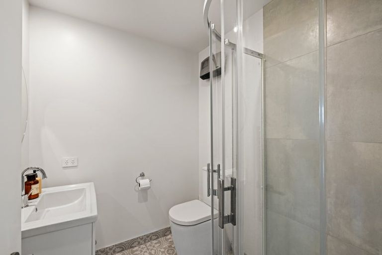 Photo of property in 2/42 Woodville Street, Edgeware, Christchurch, 8013