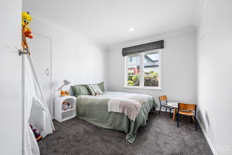 Photo of property in 5 Chilton Grove, Hutt Central, Lower Hutt, 5010