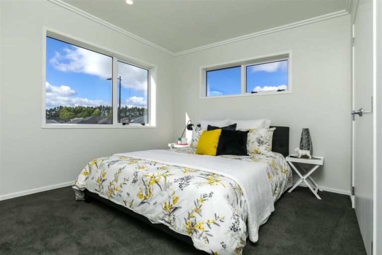 Photo of property in 17 Podgora Avenue, Kumeu, 0810