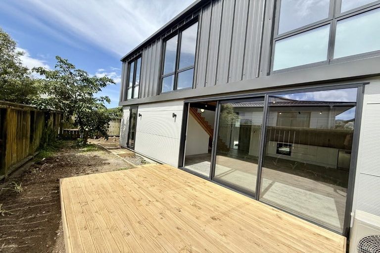 Photo of property in 217 Oxford Terrace, Avalon, Lower Hutt, 5011