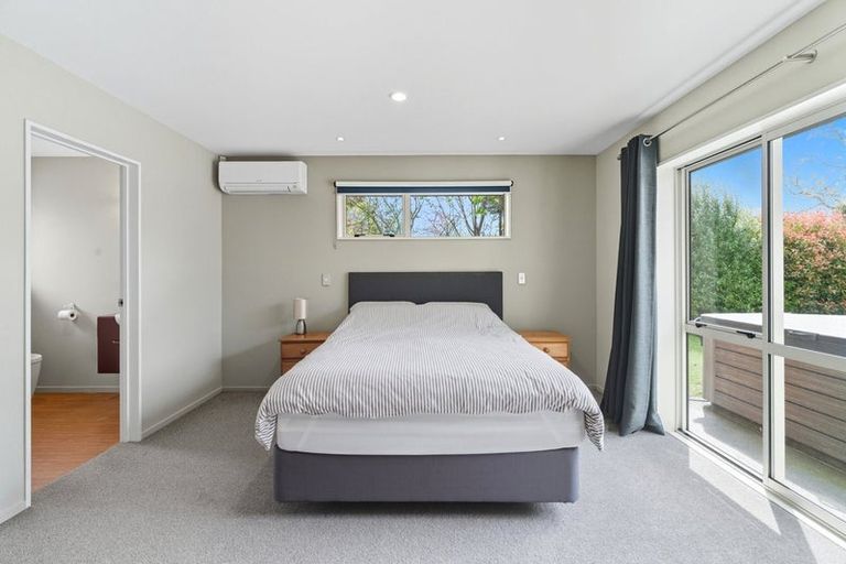 Photo of property in 21 Blowers Place, Halswell, Christchurch, 8025