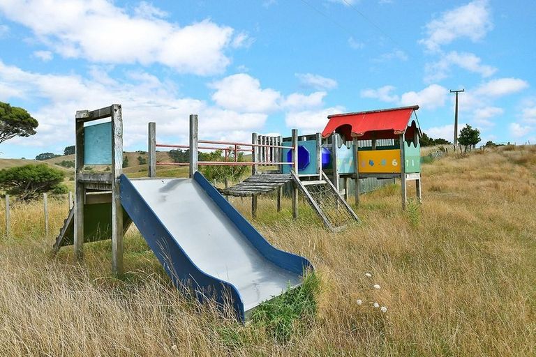 Photo of property in 290 Shanks Road, Helensville, 0875