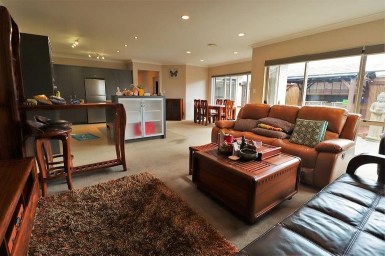 Photo of property in 36 Stranraer Crescent, Wattle Downs, Auckland, 2103