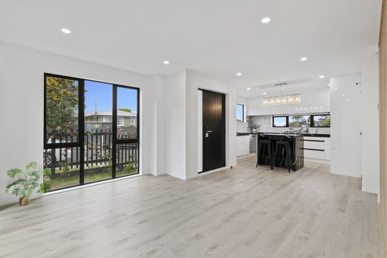 Photo of property in 6c Pikitea Road, Mangere Bridge, Auckland, 2022