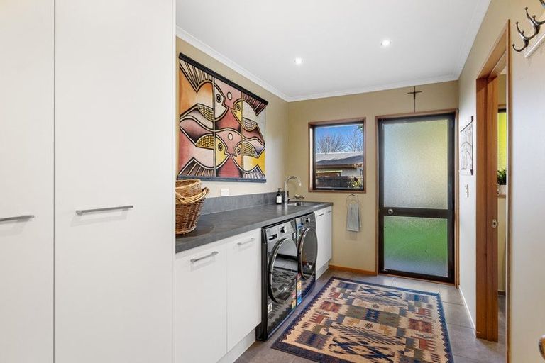 Photo of property in 5b Regency Crescent, Redwood, Christchurch, 8051