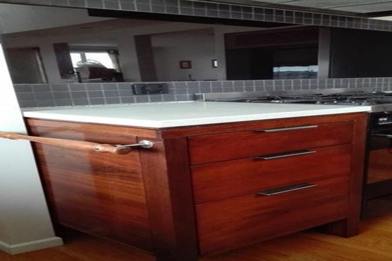 Photo of property in 19 Leburn Crescent, Flat Bush, Auckland, 2016