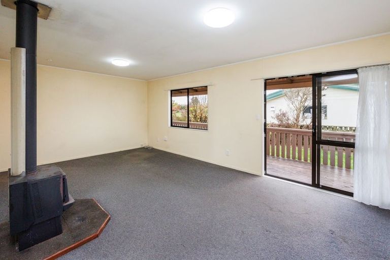 Photo of property in 38a Avenue Road, Foxton, 4814