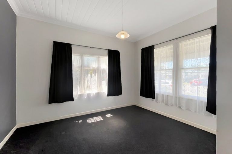 Photo of property in 92a Milson Line, Milson, Palmerston North, 4414