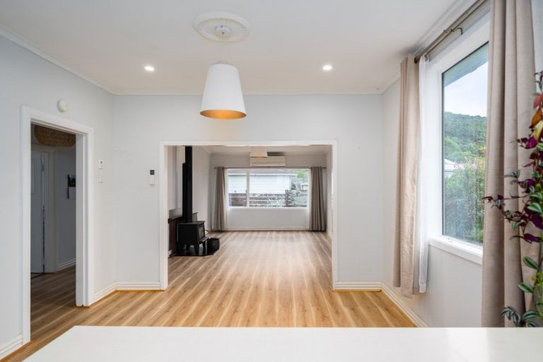 Photo of property in 71 Clifford Road, Johnsonville, Wellington, 6037