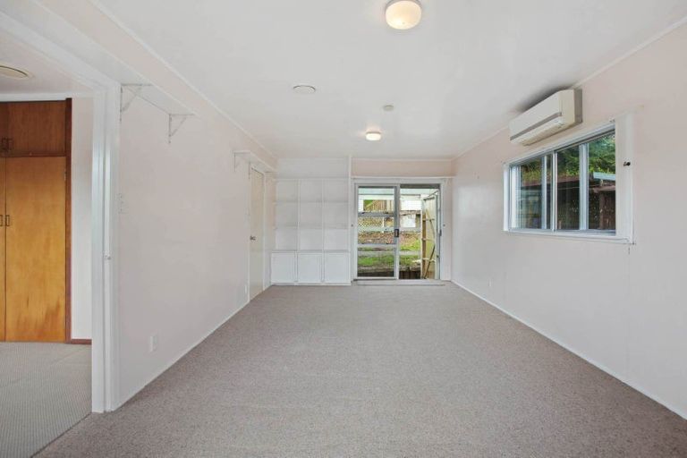 Photo of property in 65 Saffron Street, Birkdale, Auckland, 0626
