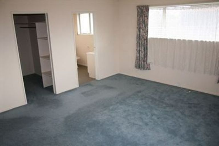 Photo of property in 4a Roche Avenue, Upper Riccarton, Christchurch, 8041