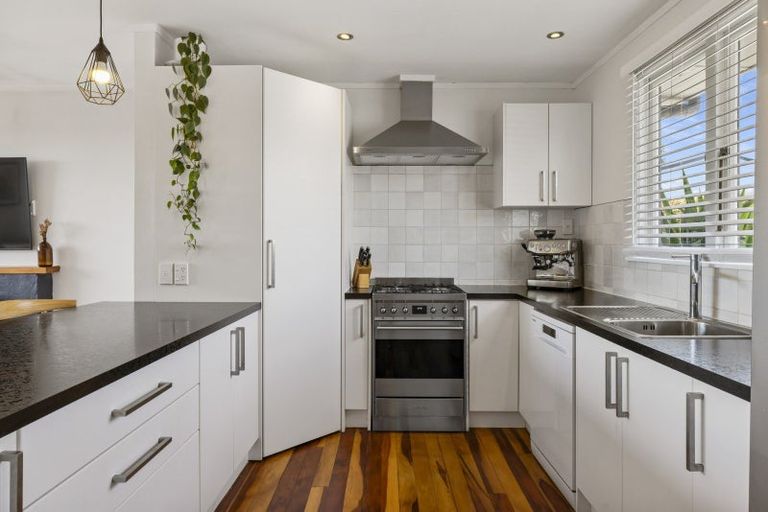 Photo of property in 10 Charles Street, Bellevue, Tauranga, 3110