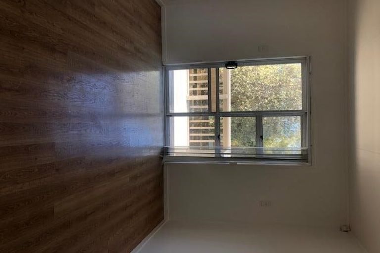 Photo of property in 184/84a Greenslade Crescent, Northcote, Auckland, 0627