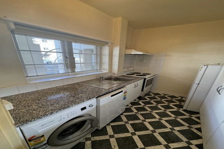 Photo of property in 82 Majoribanks Street, Mount Victoria, Wellington, 6011