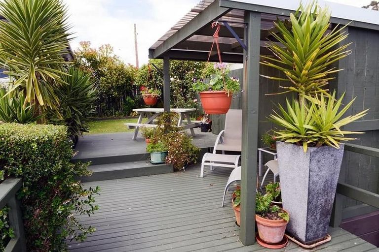 Photo of property in 89 Snodgrass Road, Westport, 7892