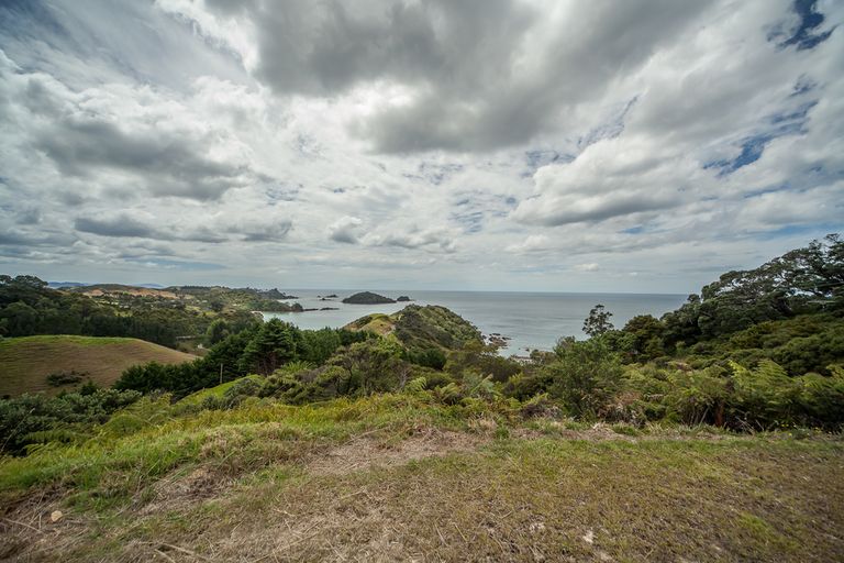 Photo of property in 354 Rockell Road, Whananaki, Hikurangi, 0181