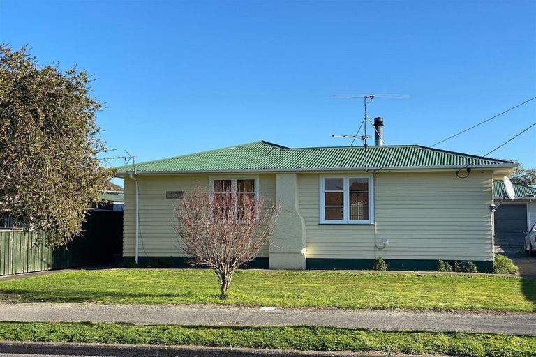 Photo of property in 32 Cameron Crescent, Masterton, 5810
