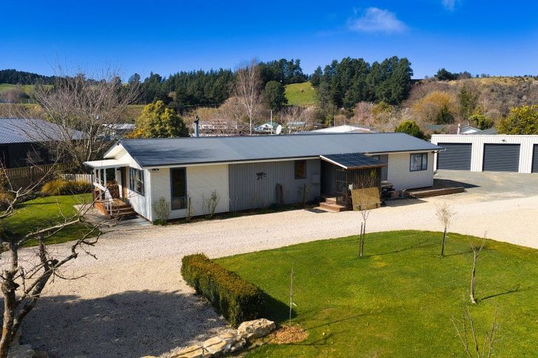 Photo of property in 12 Achray Street, Waiau, 7332