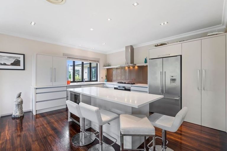 Photo of property in 35 Holdens Road, Henderson, Auckland, 0612