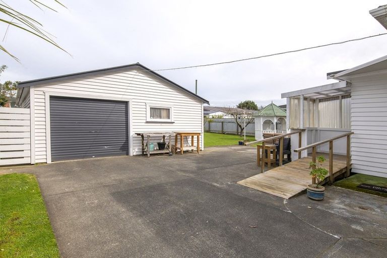 Photo of property in 9 Duke Street, Levin, 5510