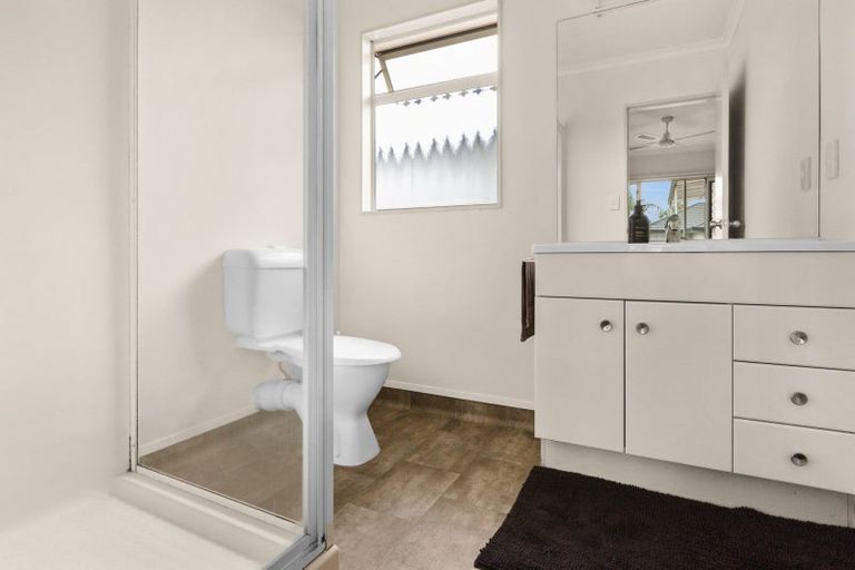 Photo of property in 13 Flemington Place, Taradale, Napier, 4112