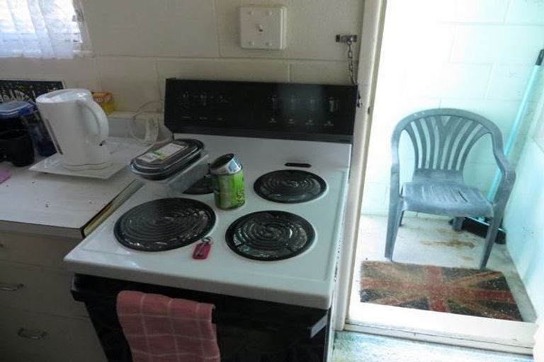 Photo of property in 18 Kent Street, Waiuku, 2123