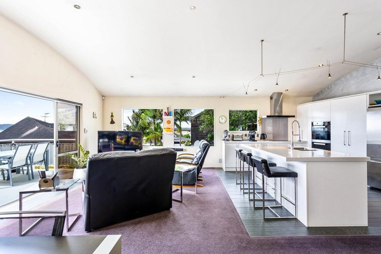 Photo of property in 44a Spinnaker Drive, Te Atatu Peninsula, Auckland, 0610