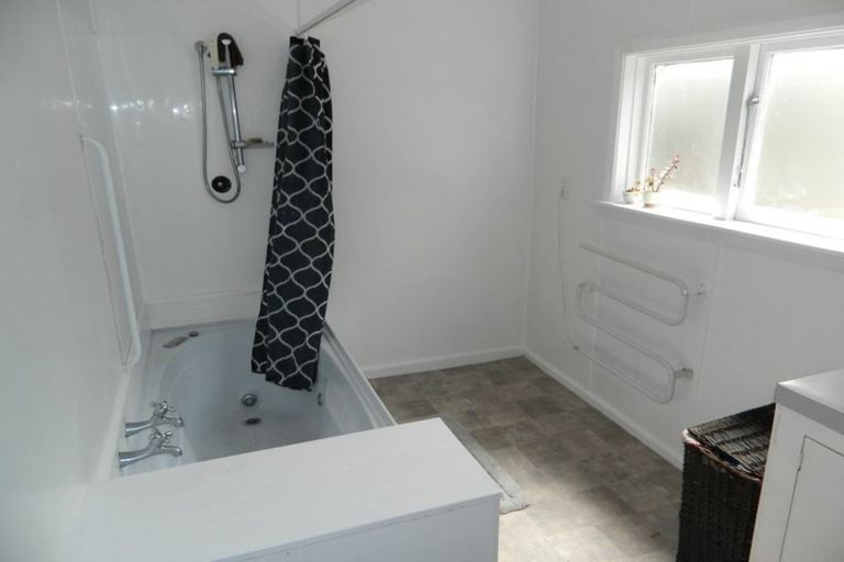 Photo of property in 125 Tancred Street, Linwood, Christchurch, 8062