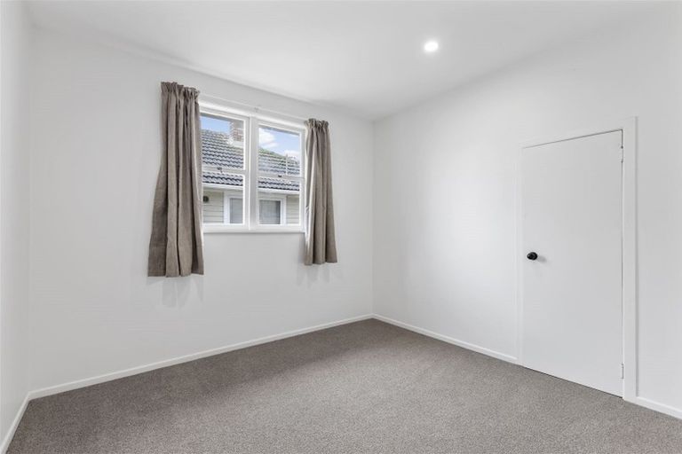 Photo of property in 70b Colwill Road, Massey, Auckland, 0614