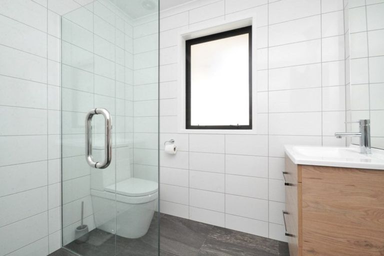 Photo of property in 11 Riverboat Lane, Helensville, 0800