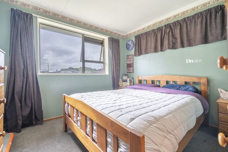 Photo of property in 35 Dunbeath Crescent, Kew, Invercargill, 9812
