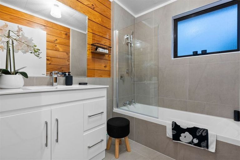 Photo of property in 2/32 Atkinson Avenue, Papatoetoe, Auckland, 2025