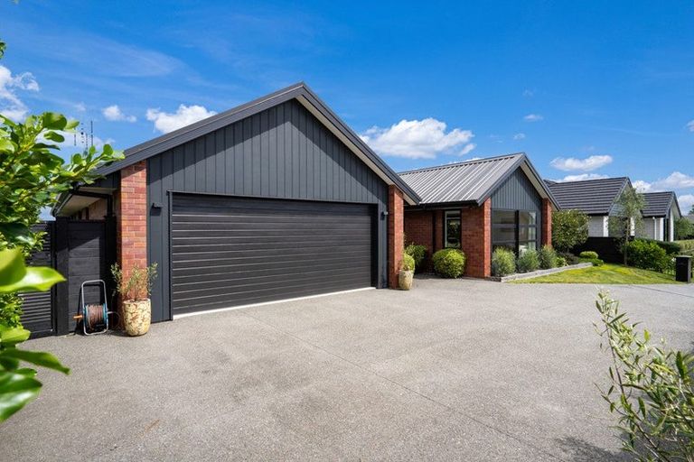 Photo of property in 18a Rose Leigh Drive, Cambridge, 3434