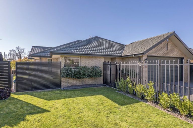 Photo of property in 1 Ballybrack Place, Casebrook, Christchurch, 8051