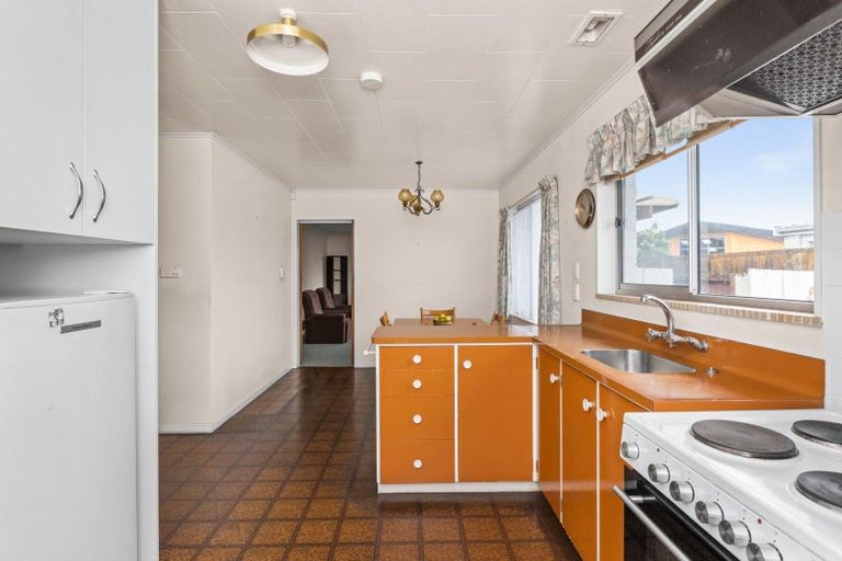 Photo of property in 2/24 Oxford Street, Taradale, Napier, 4112