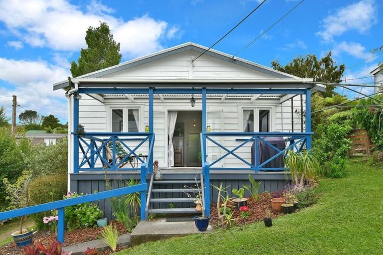 Photo of property in 27a Mangakura Road, Helensville, 0800
