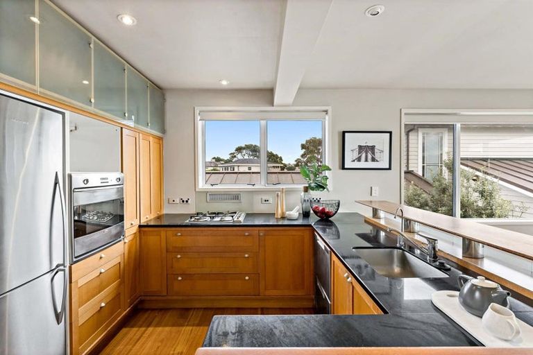 Photo of property in 8a /2 Audrey Road, Takapuna, Auckland, 0620
