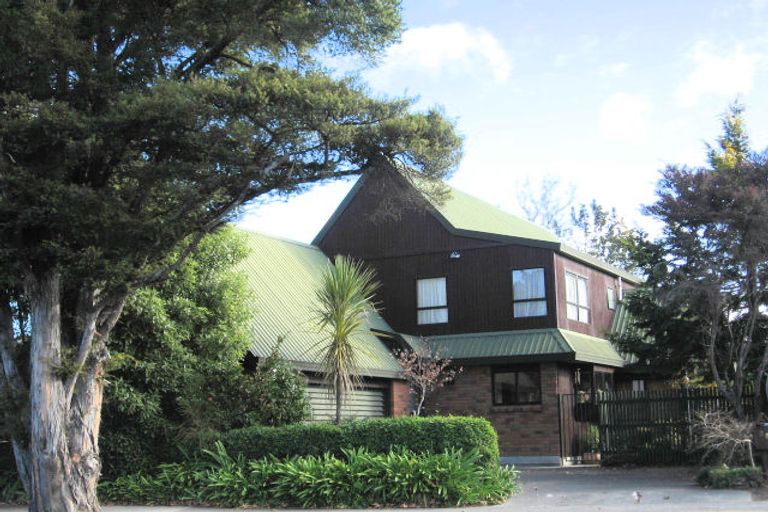 Photo of property in 38 Church Road, Taradale, Napier, 4112