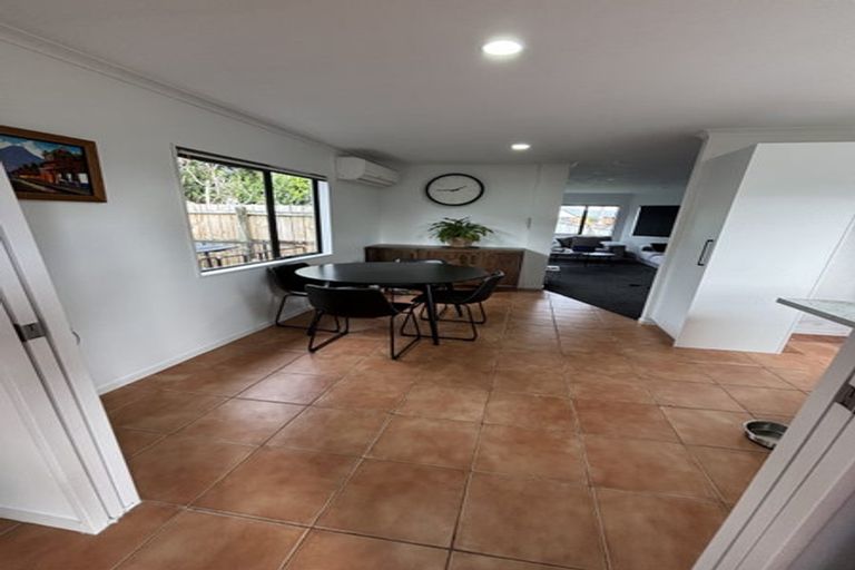 Photo of property in 16 Saxon Woods Drive, Rototuna North, Hamilton, 3210